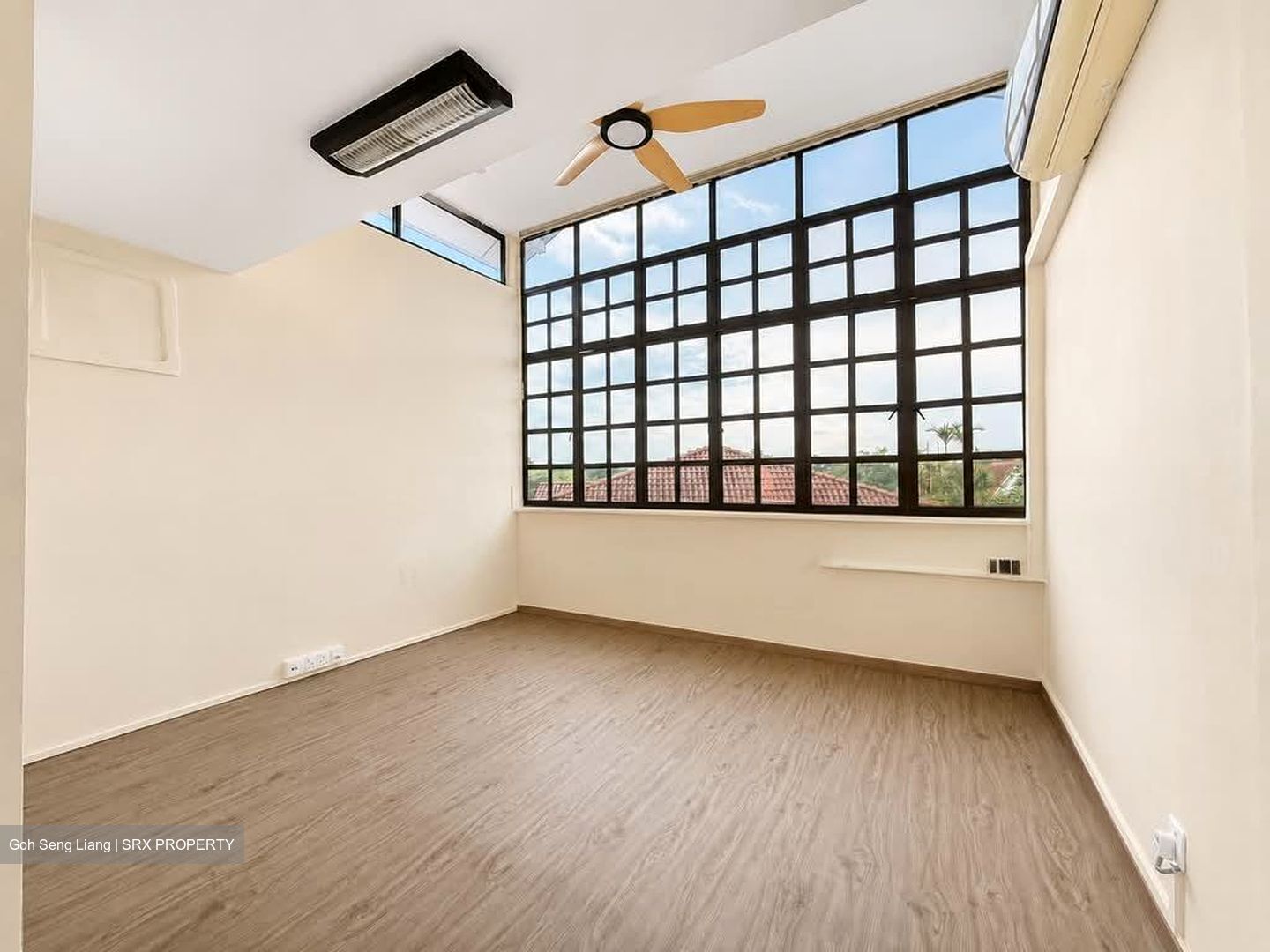 Pasir Ris Beach Park (D18), Semi-Detached #588896001